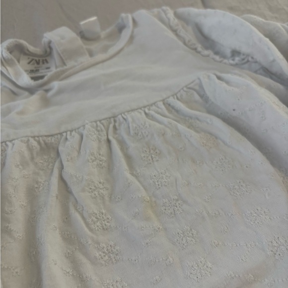 Zara Kids Cream Long Sleeve Blouse - Picture 3 of 3